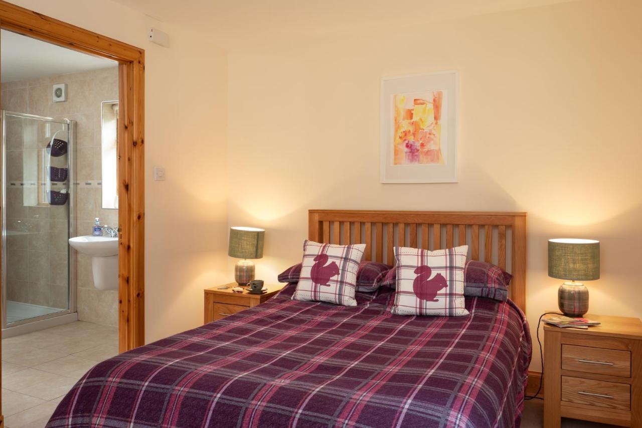 Tigh Na Bruaich Bed and Breakfast Kingussie Esterno foto